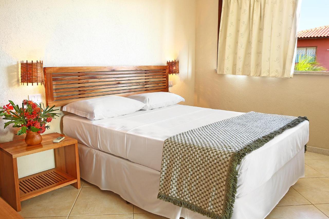 La Torre Resort All Inclusive Porto Seguro Exterior photo A bed with a bedsheet