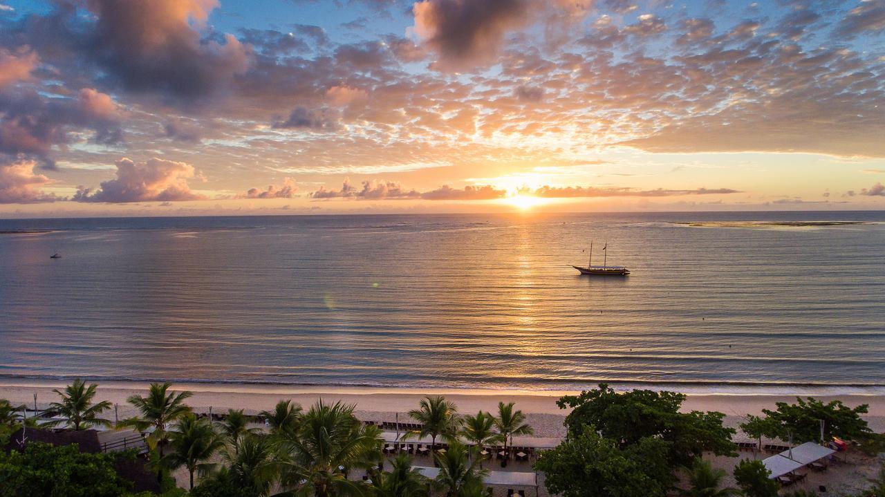 La Torre Resort All Inclusive Porto Seguro Exterior photo Sunset at the beach