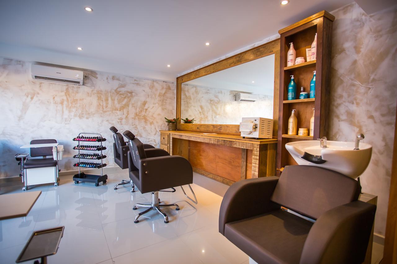 La Torre Resort All Inclusive Porto Seguro Exterior photo A hair salon in India